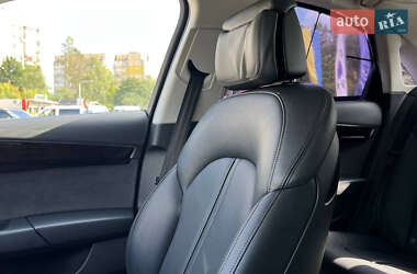 Седан Audi A8 2014 в 