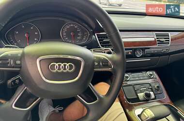 Седан Audi A8 2011 в Черновцах