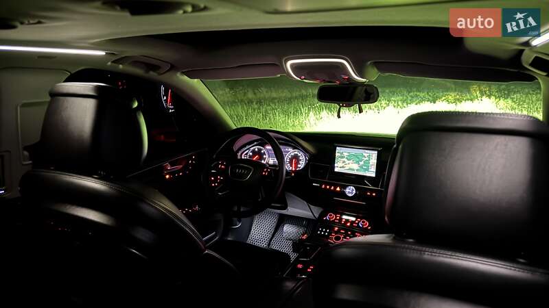 Седан Audi A8 2011 в Черновцах