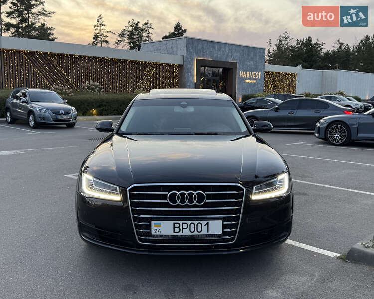 Седан Audi A8 2012 в Києві