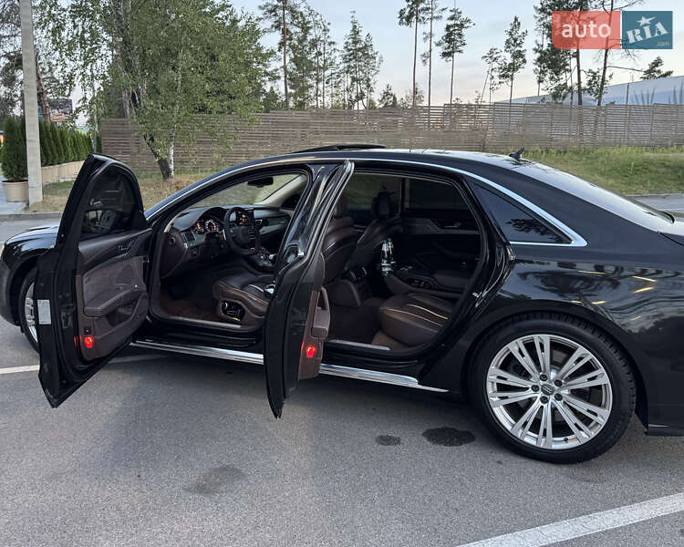 Седан Audi A8 2012 в Києві