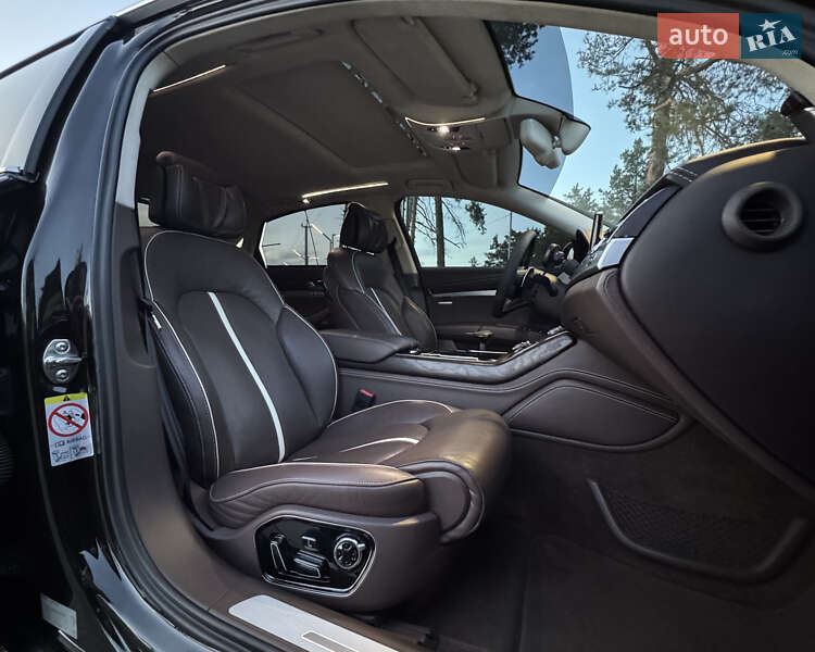 Седан Audi A8 2012 в Києві