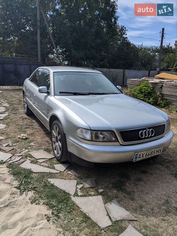 Седан Audi A8 1997 в Харкові