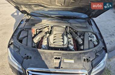 Седан Audi A8 2010 в 
