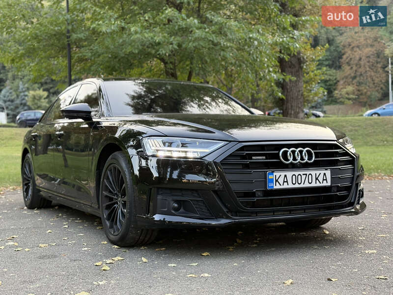 Седан Audi A8 2021 в 