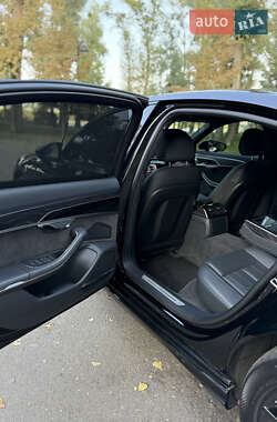 Седан Audi A8 2021 в 