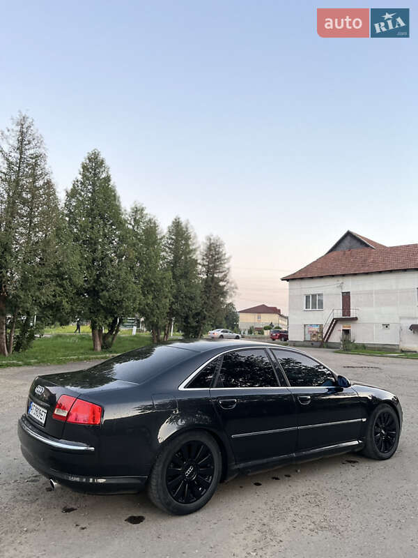 Седан Audi A8 2006 в Выгоде