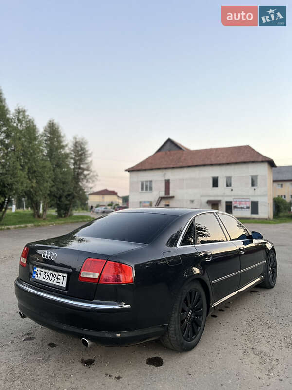 Седан Audi A8 2006 в Выгоде