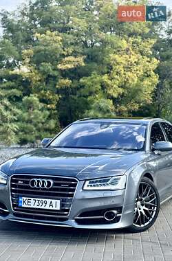 Седан Audi A8 2015 в 