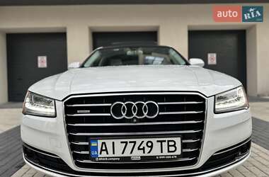Седан Audi A8 2015 в 