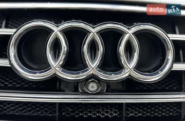 Седан Audi A8 2015 в 