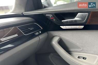 Седан Audi A8 2015 в 