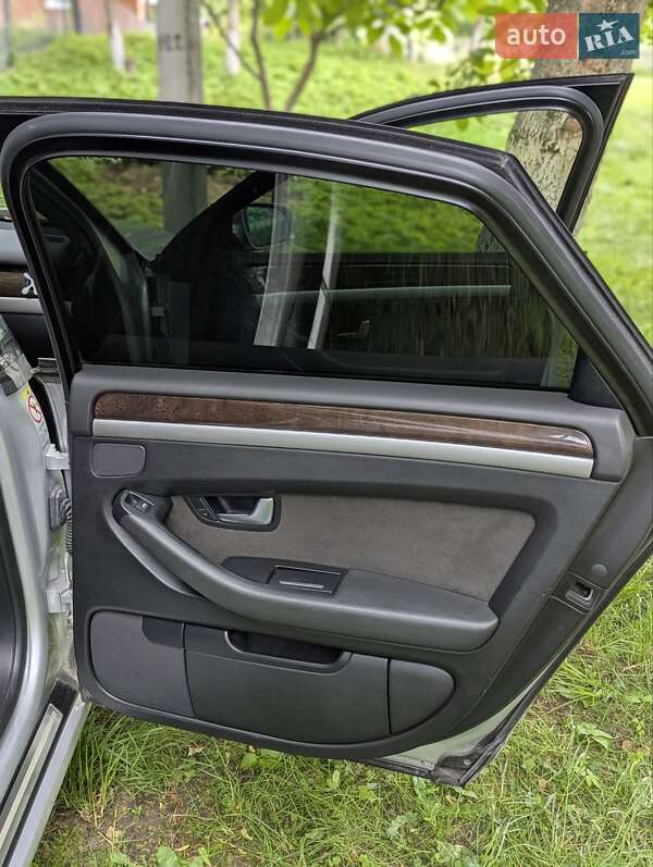 Седан Audi A8 2007 в Львове