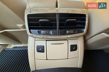 Седан Audi A8 2011 в 