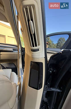 Седан Audi A8 2011 в 