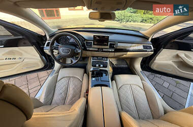 Седан Audi A8 2011 в 