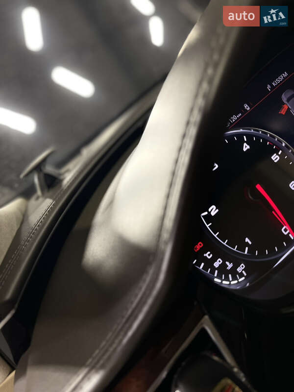 Седан Audi A8 2011 в Києві