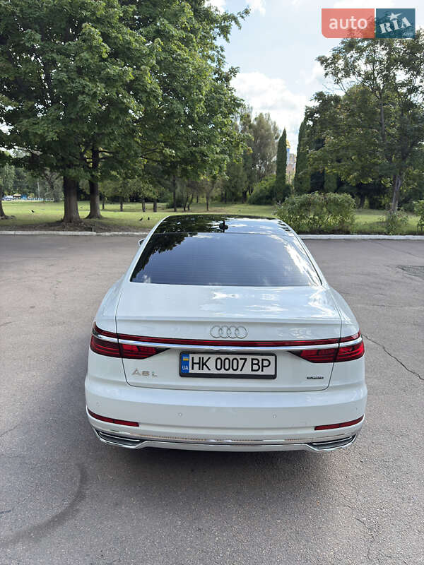 Седан Audi A8 2018 в Ровно