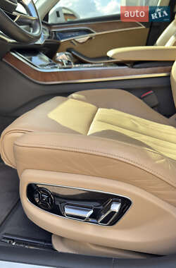 Седан Audi A8 2018 в 