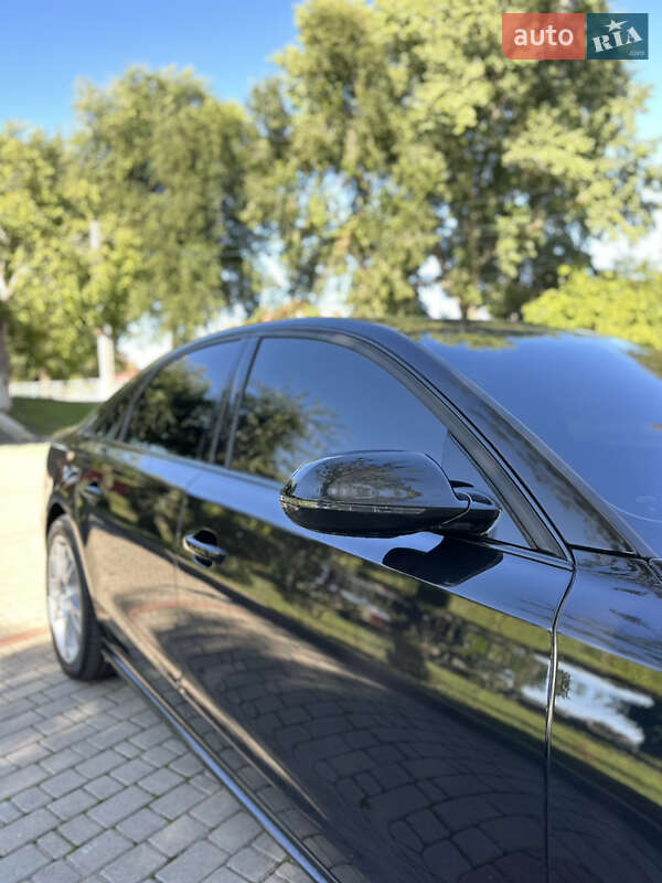 Седан Audi A8 2010 в Могилів-Подільському