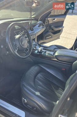 Седан Audi A8 2014 в 