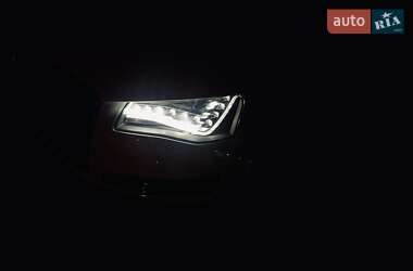 Седан Audi A8 2011 в 