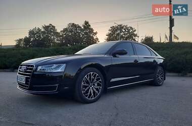 Седан Audi A8 2017 в 