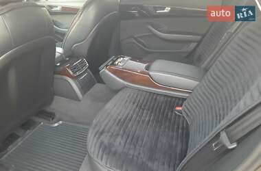 Седан Audi A8 2017 в 