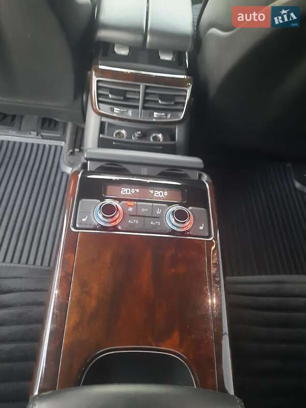 Седан Audi A8 2017 в Умани