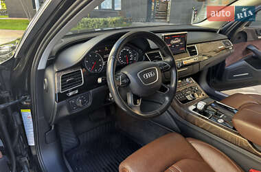 Седан Audi A8 2015 в 