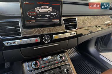 Седан Audi A8 2015 в 