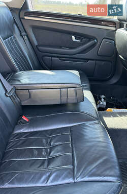 Седан Audi A8 2005 в 