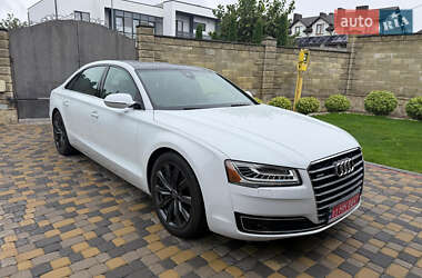Седан Audi A8 2016 в 
