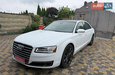 Седан Audi A8 2016 в 
