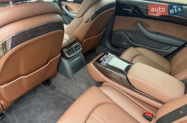 Седан Audi A8 2016 в 