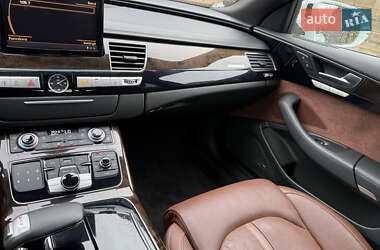 Седан Audi A8 2016 в 