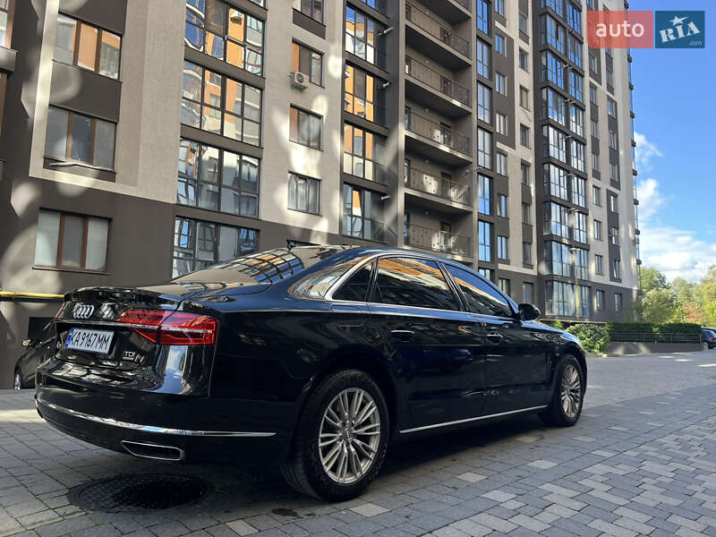 Седан Audi A8 2017 в Вінниці