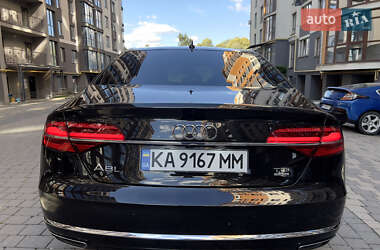Седан Audi A8 2017 в 