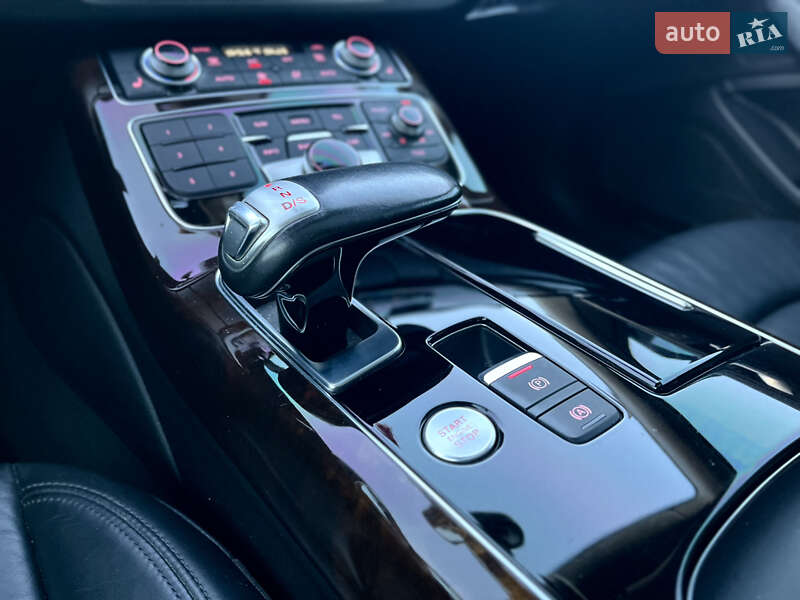 Седан Audi A8 2017 в Вінниці