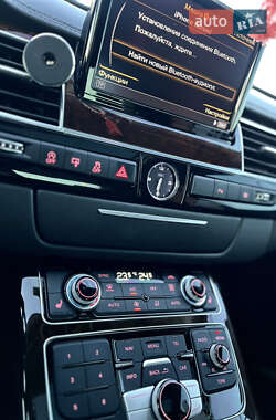 Седан Audi A8 2017 в 