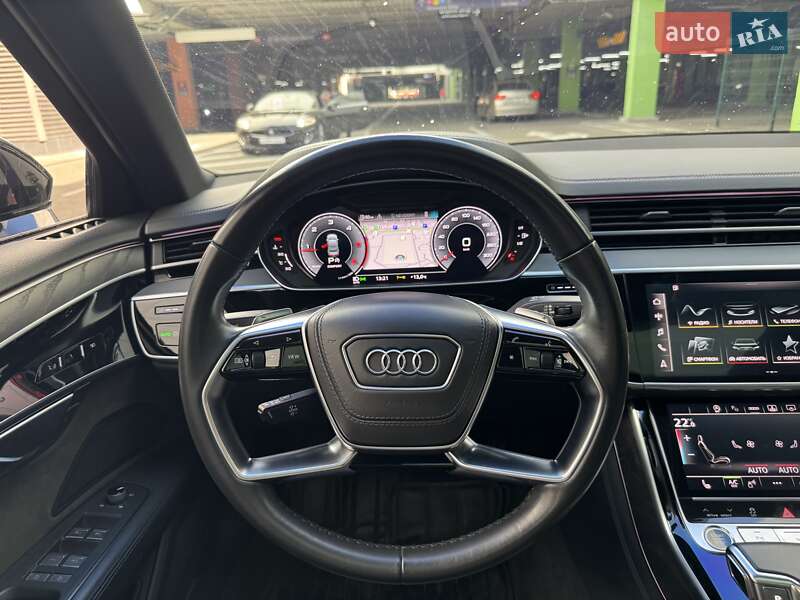 Седан Audi A8 2021 в Києві