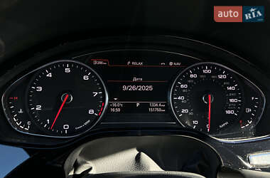 Седан Audi A8 2015 в 