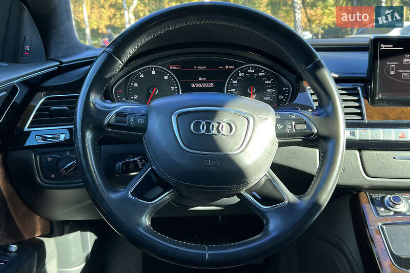 Седан Audi A8 2015 в Львове фото 19 Седан Audi A8 2015 в Львове