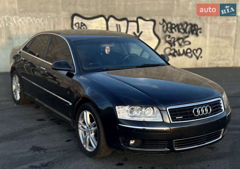 Седан Audi A8 2004 в Львові