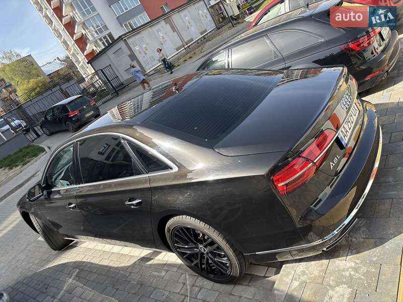 Седан Audi A8 2017 в Киеве