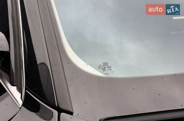 Седан Audi A8 2013 в 