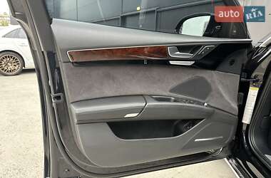 Седан Audi A8 2013 в 