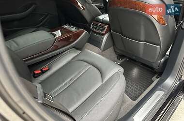 Седан Audi A8 2013 в 