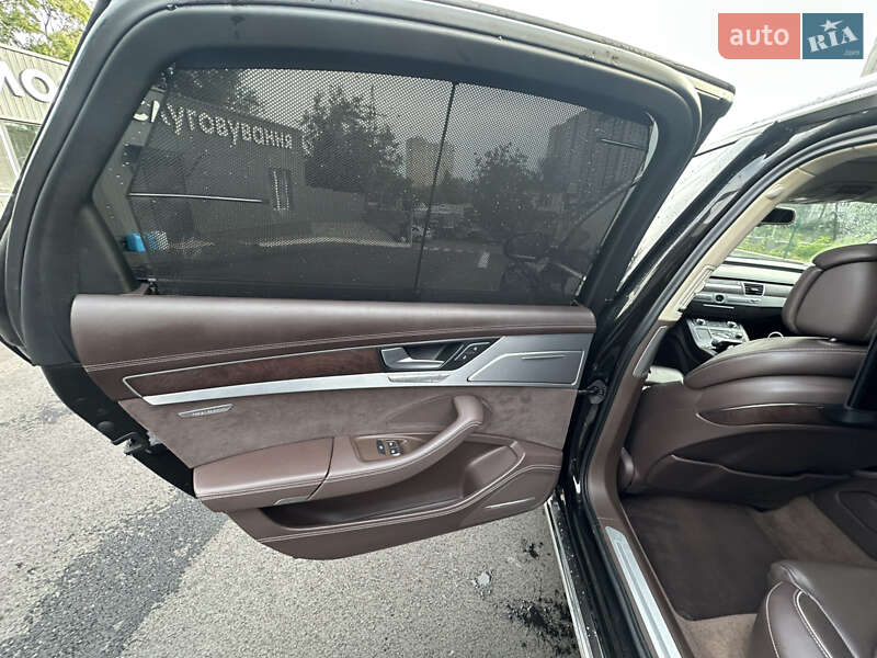 Седан Audi A8 2011 в Киеве