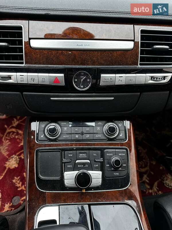 Седан Audi A8 2012 в Киеве